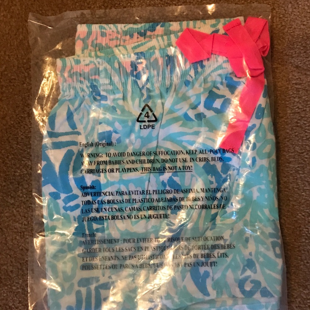 Lilly Pulitzer PJ short - Picture 3 of 3